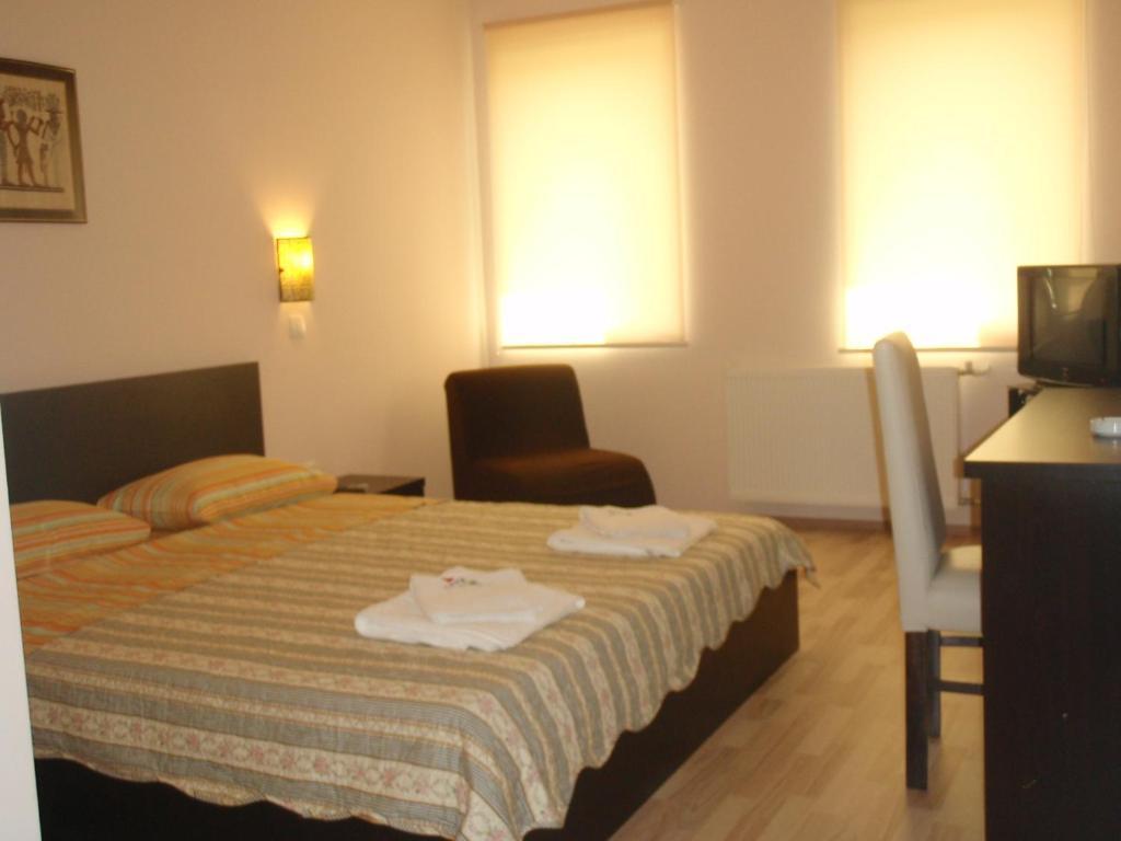 Hotel Aldi Cagllavice Camera foto